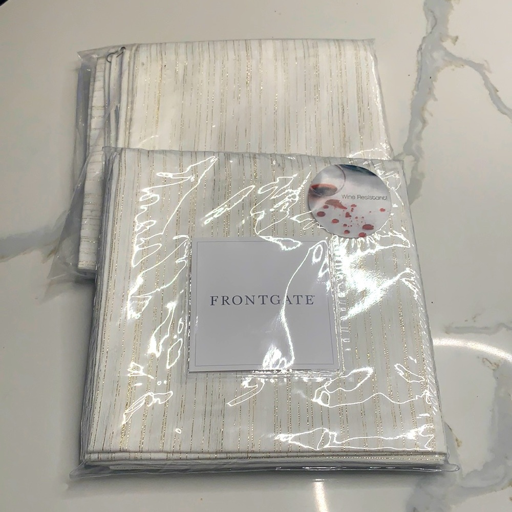 Daphne Performance Napkins